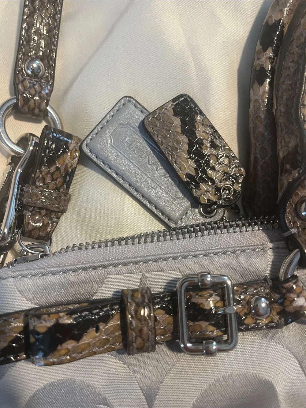 Coach satchel signature